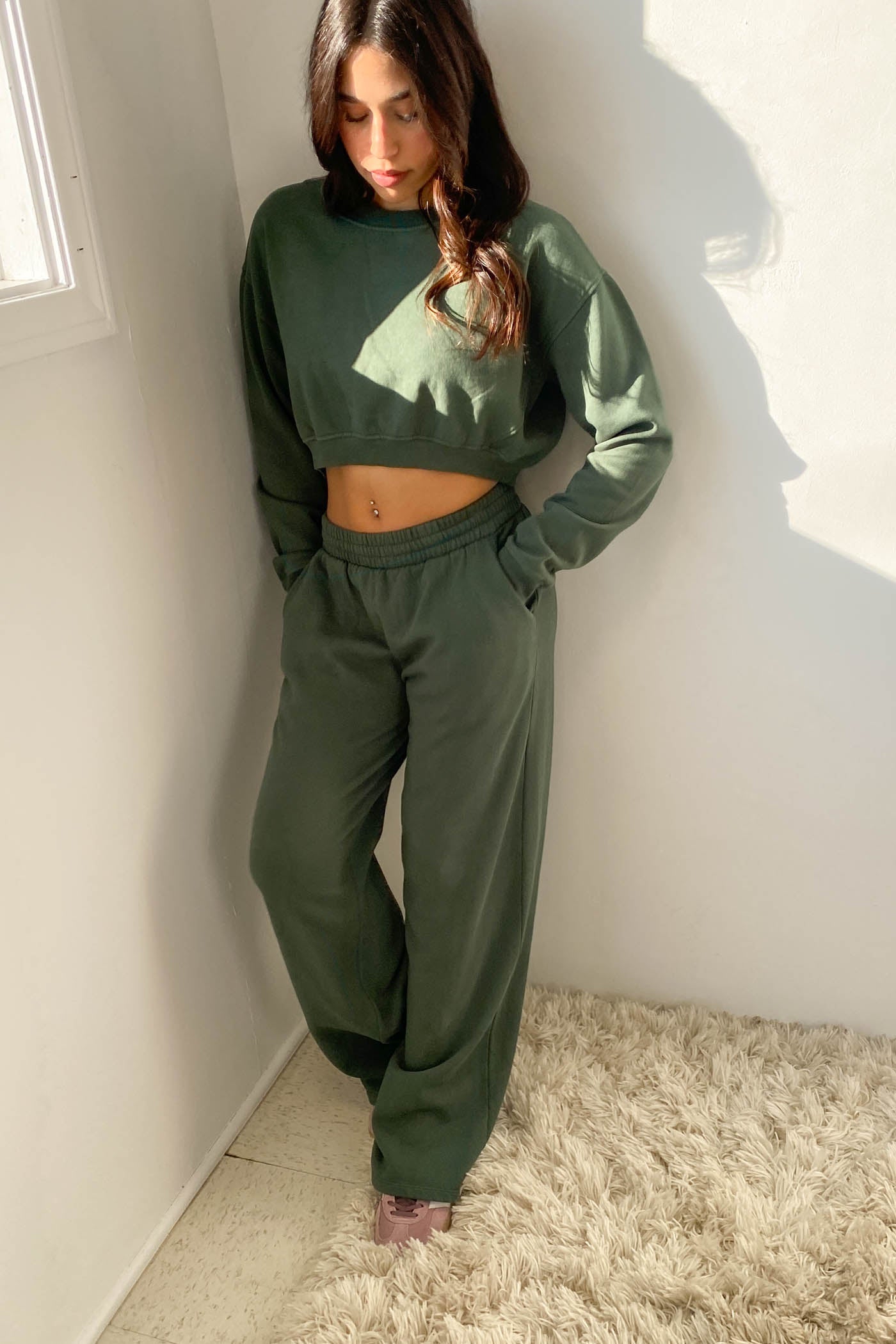 Basic Crop Sweatshirt